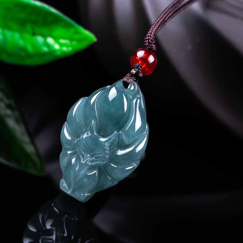 Vintage Jewelry Collection - Natural Burmese Jadeite Fox Pendant Necklace