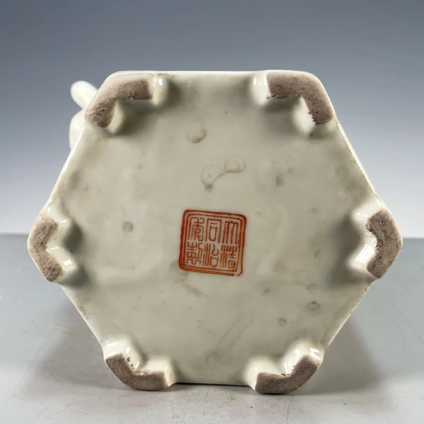Vintage Hexagonal Bailiff Teap - огляд і ціна Vintage Collectible Pottery