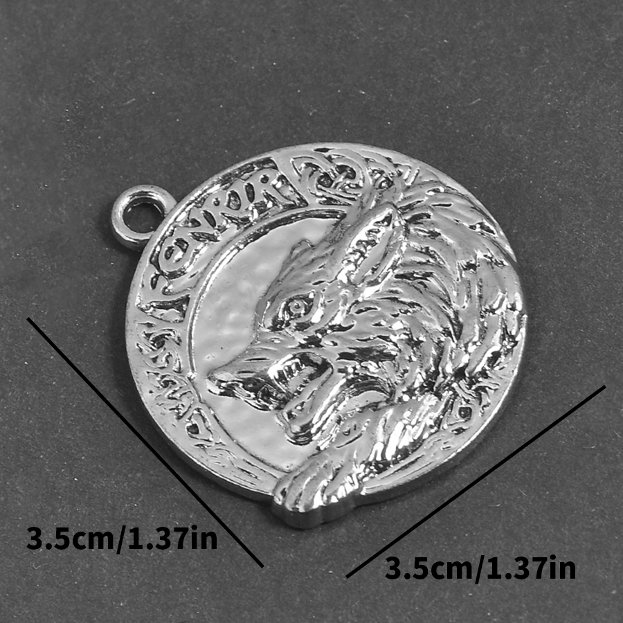 2 Pieces of Round-Shaped Handm - огляд і ціна Vintage Jewelry Collection
