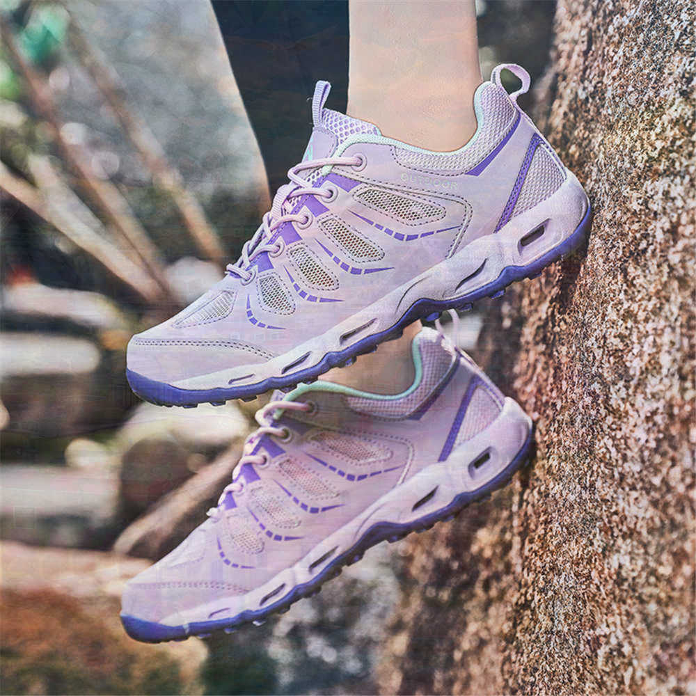 Sumer Round Tip Silver Sneaker - огляд і ціна Vintage Items Collection