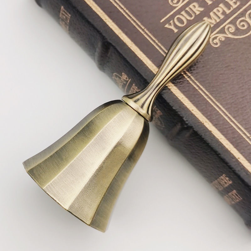 New Vintage Brass Bell Hand Di - огляд і ціна Vintage Collectible Dishes